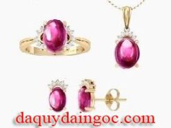 Mặt dây chuyền 210